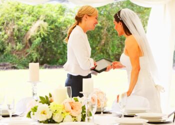 How to Plan a Wedding on a Budget: A Comprehensive Guide
